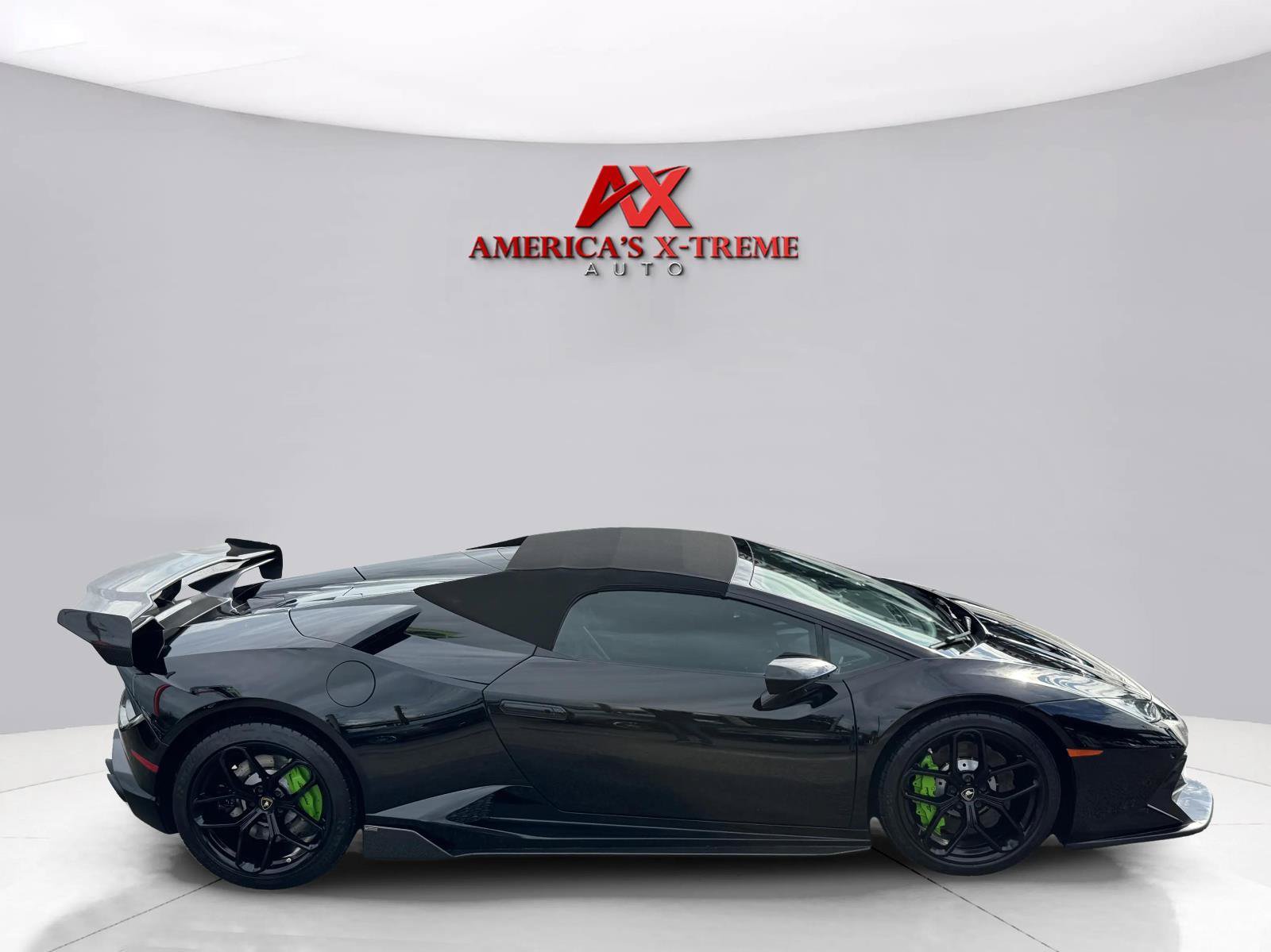 Used 2018 Lamborghini Huracan LP 580-2 RWD image 15