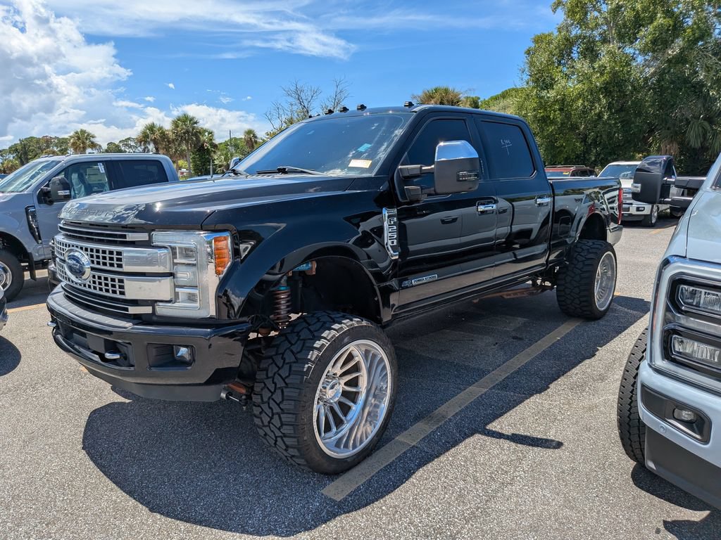 Used 2017 Ford F250 Platinum w/ Platinum Ultimate Package AWD/4WD image 4