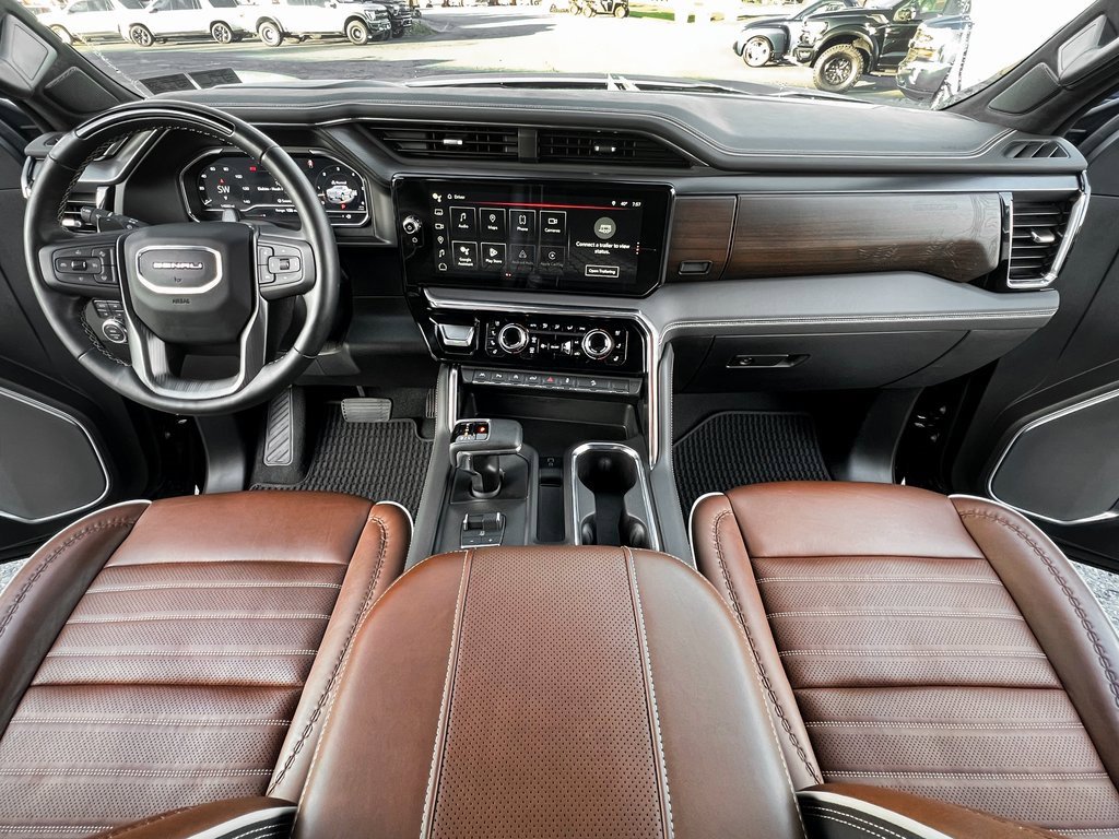 Used 2025 GMC Sierra 1500 Denali Ultimate image 4