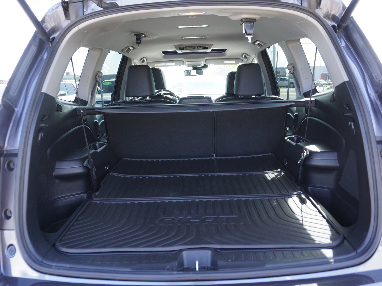 Used 2018 Honda Pilot Touring image 11