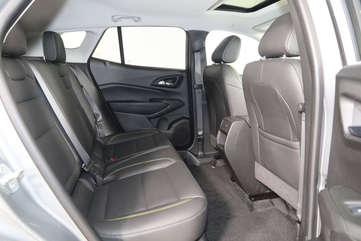 Used 2024 Chevrolet Trax ACTIV w/ Sunroof Package image 14
