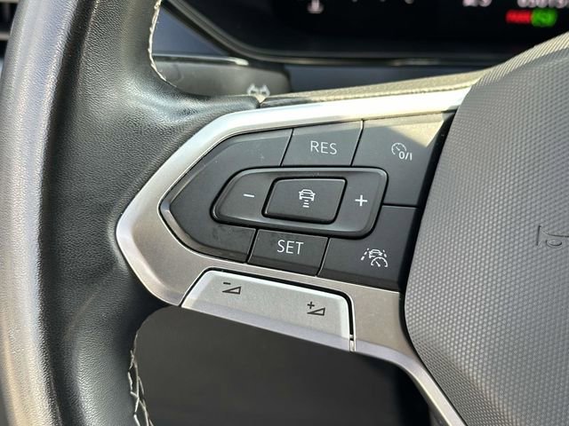 Used 2023 Volkswagen Taos SE AWD/4WD image 9