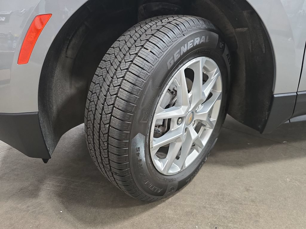 Used 2024 Chevrolet Equinox LT AWD/4WD image 32