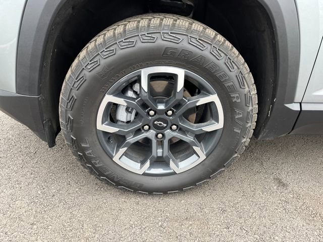 Certified 2025 Chevrolet Equinox ACTIV image 19