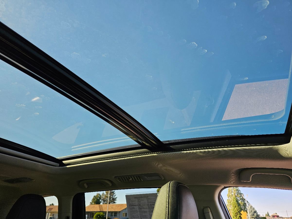 Used 2020 Subaru Ascent Limited w/ Technology Package image 16