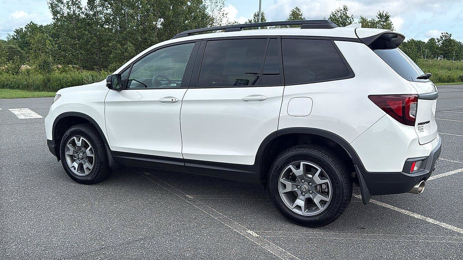 Used 2023 Honda Passport TrailSport image 10
