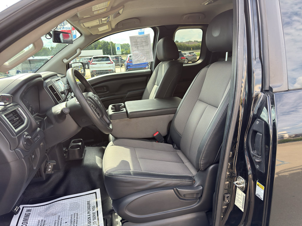 Used 2018 Nissan Titan S w/ S Utility Package AWD/4WD image 15