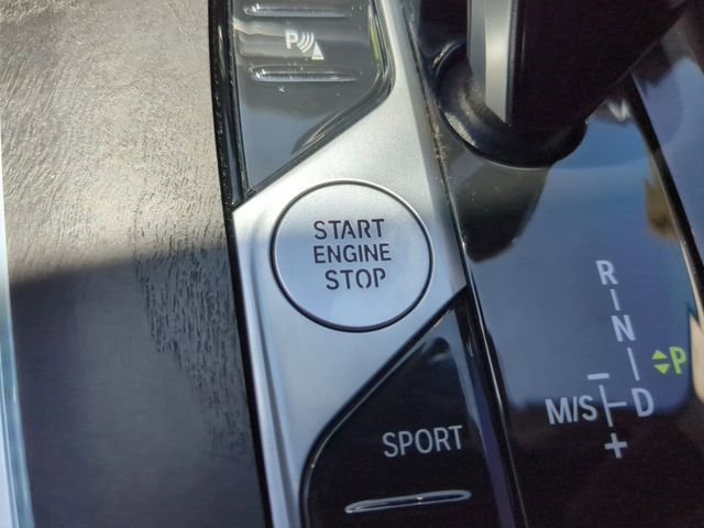 Used 2021 BMW X7 xDrive40i w/ Premium Package AWD/4WD image 36