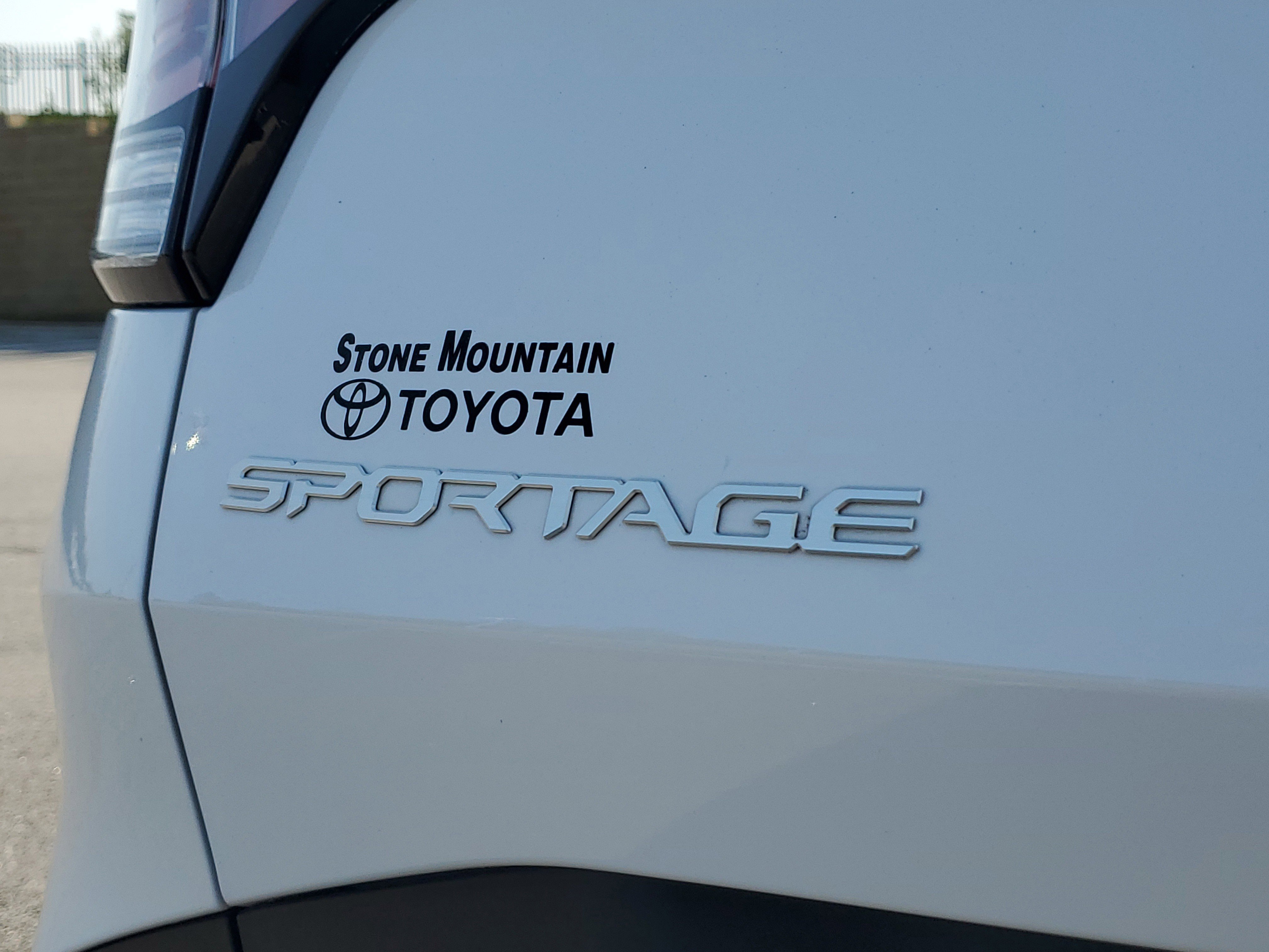 Used 2025 Kia Sportage LX AWD/4WD image 8