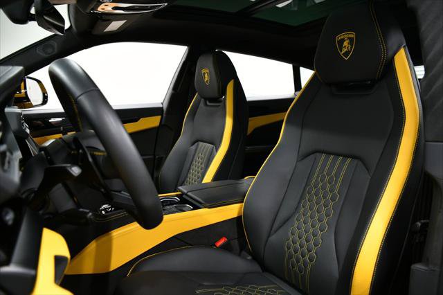Used 2025 Lamborghini Urus SE AWD/4WD image 41