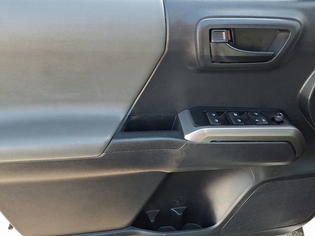 Used 2022 Toyota Tacoma SR5 image 12