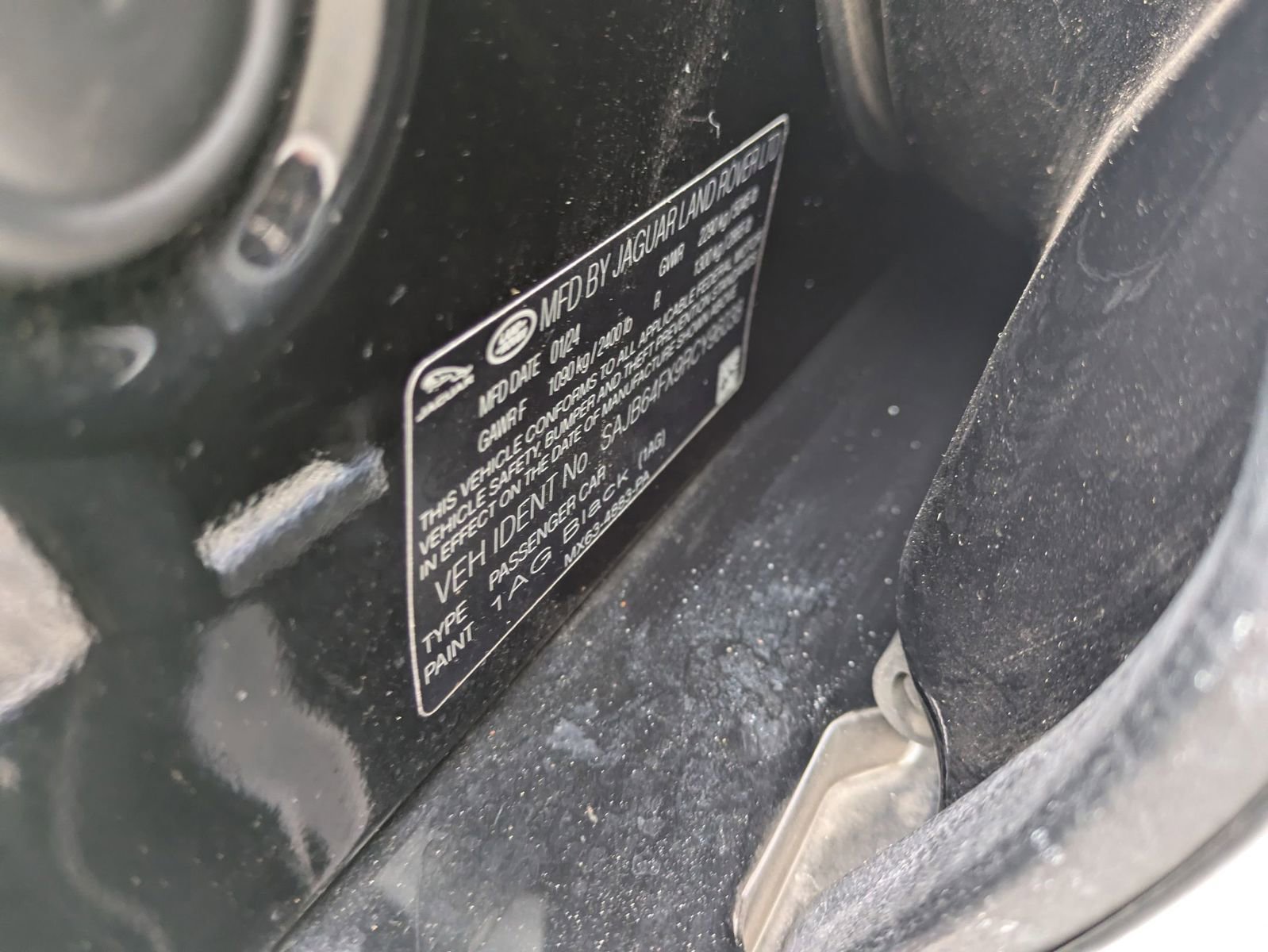 Used 2024 Jaguar XF R-Dynamic SE image 32