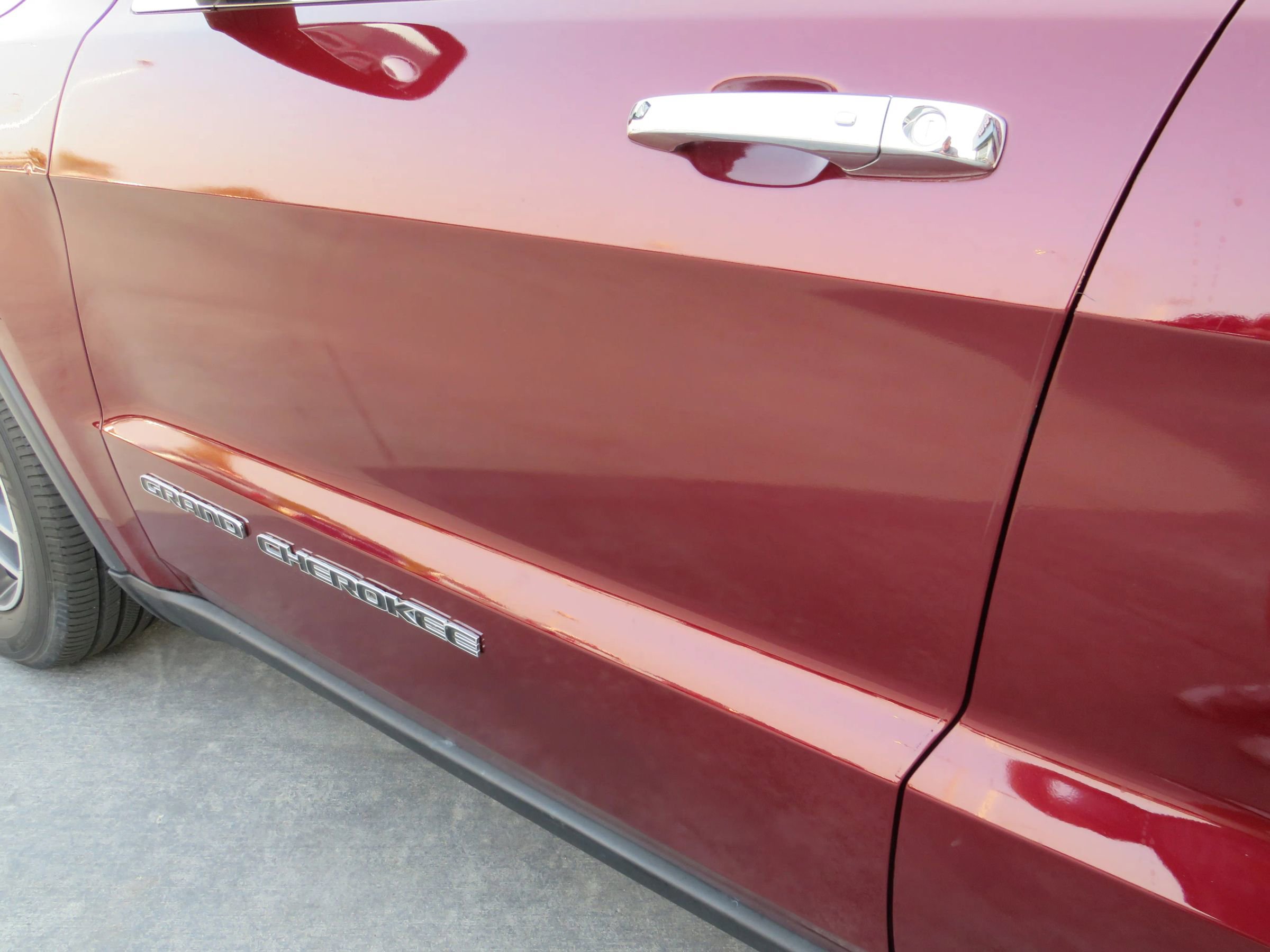 Used 2018 Jeep Grand Cherokee Limited image 29