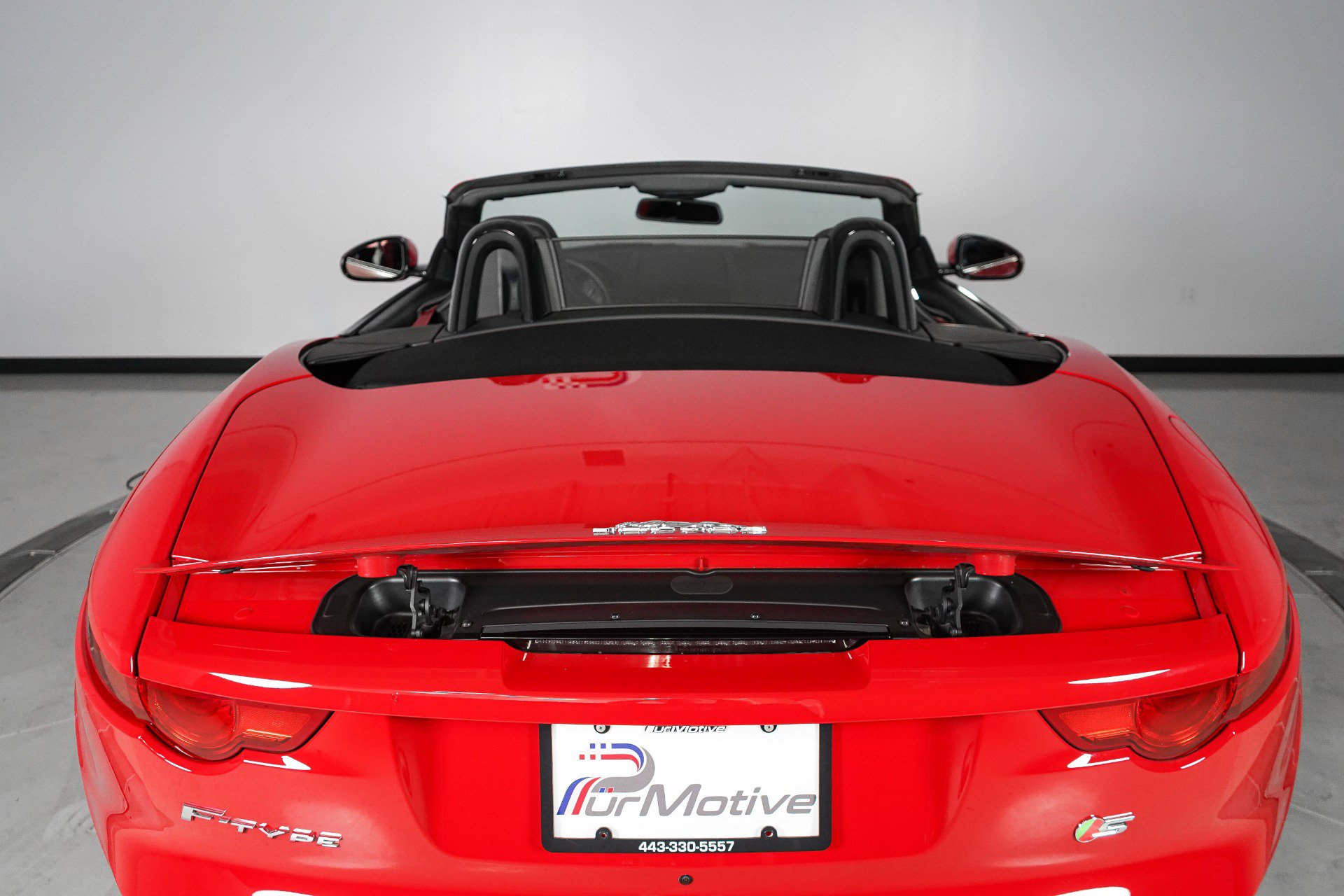 Used 2014 Jaguar F-TYPE S RWD image 15
