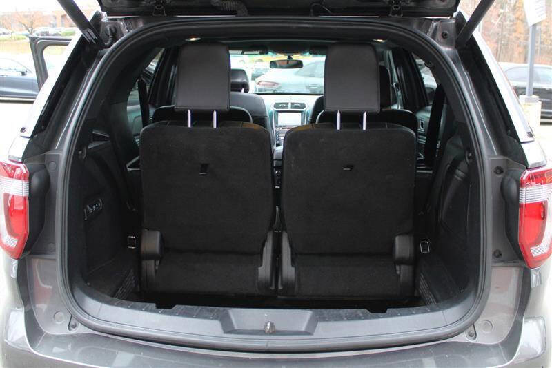 Used 2017 Ford Explorer Sport w/ Equipment Group 401A image 30
