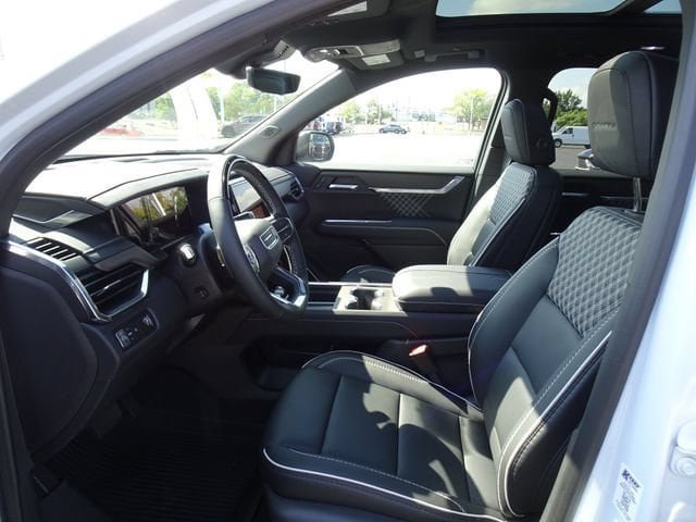 New 2026 GMC Acadia Denali w/ Super Cruise Package FWD image 10