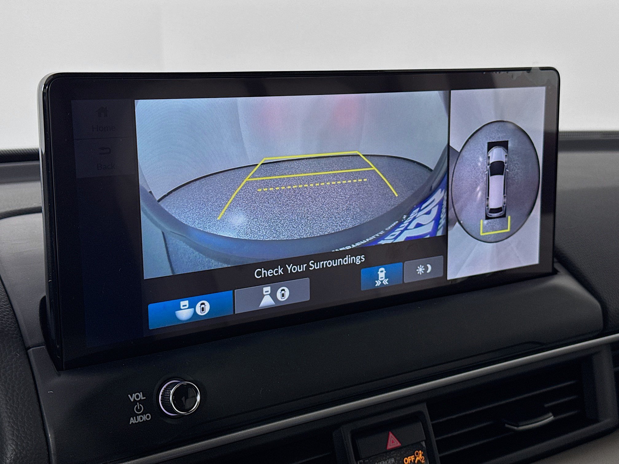 New 2026 Honda Pilot Touring image 14