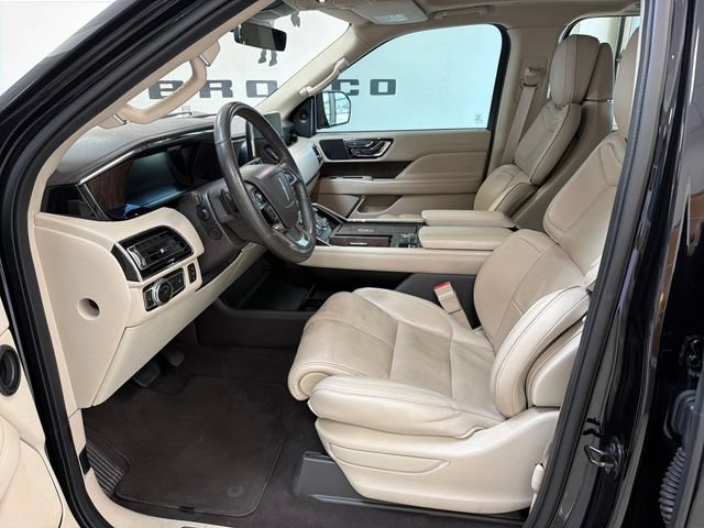 Used 2019 Lincoln Navigator Reserve AWD/4WD image 9