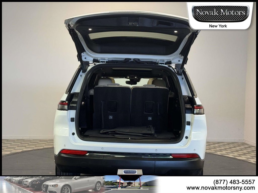 Used 2023 Jeep Grand Cherokee L Limited image 7