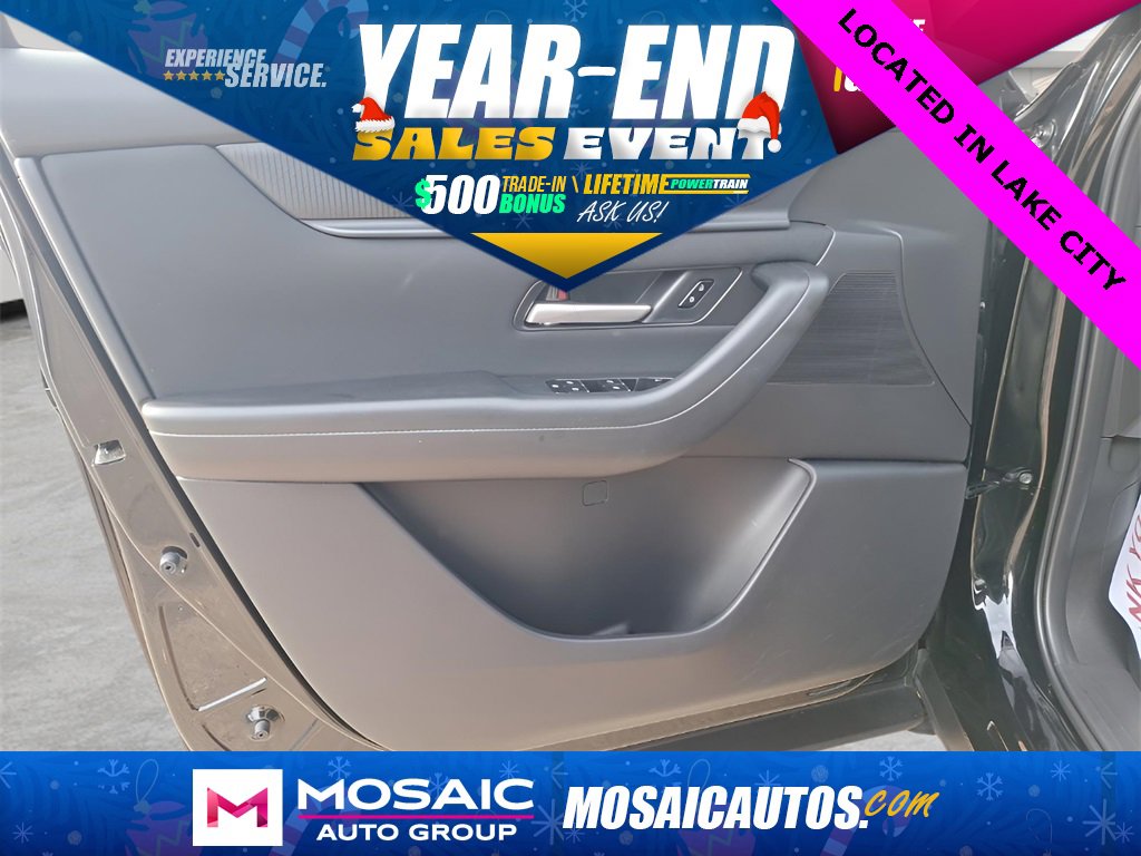 Used 2025 MAZDA CX-90 3.3 Turbo w/ Select Package image 19