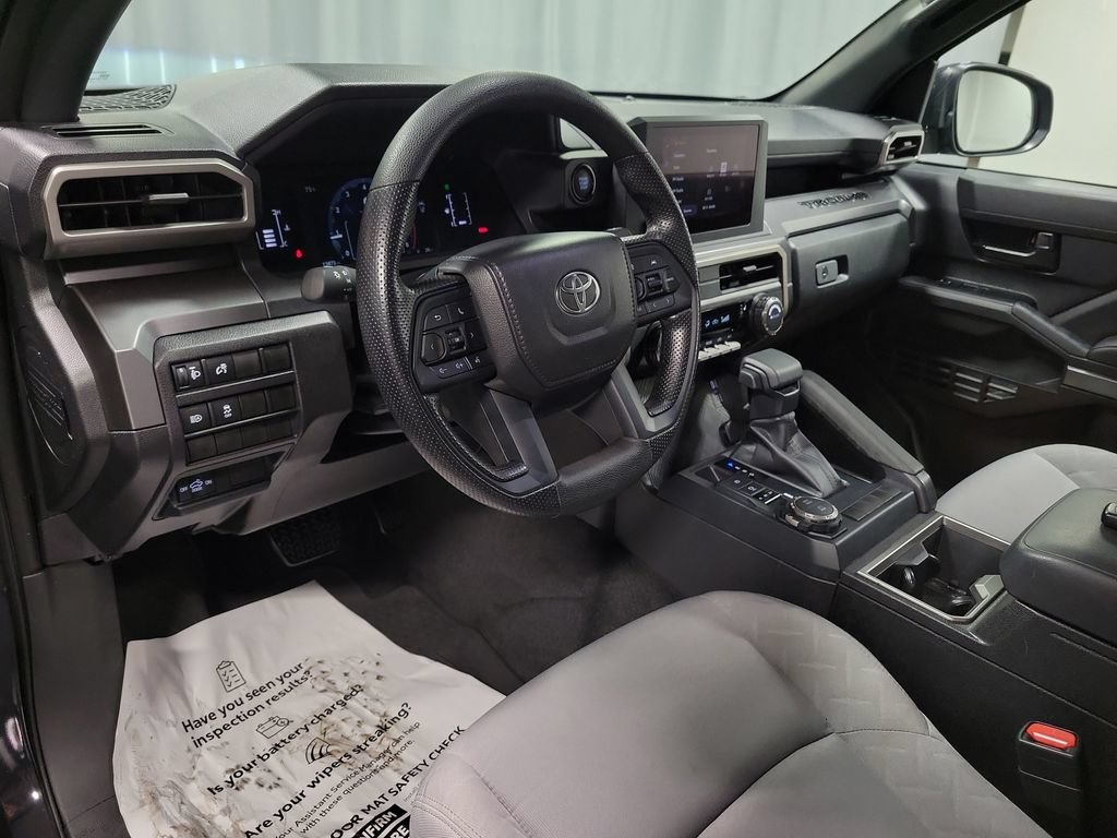 Used 2026 Toyota Tacoma SR5 AWD/4WD image 19