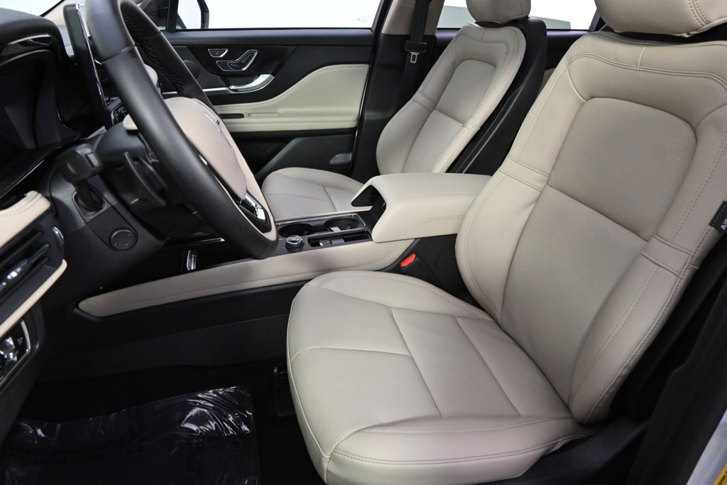 New 2026 Lincoln Corsair Premiere image 13