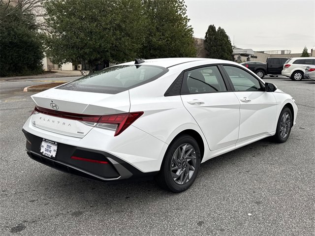 New 2026 Hyundai Elantra Blue image 7