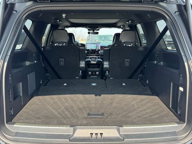 Used 2022 Lincoln Navigator L Reserve image 19