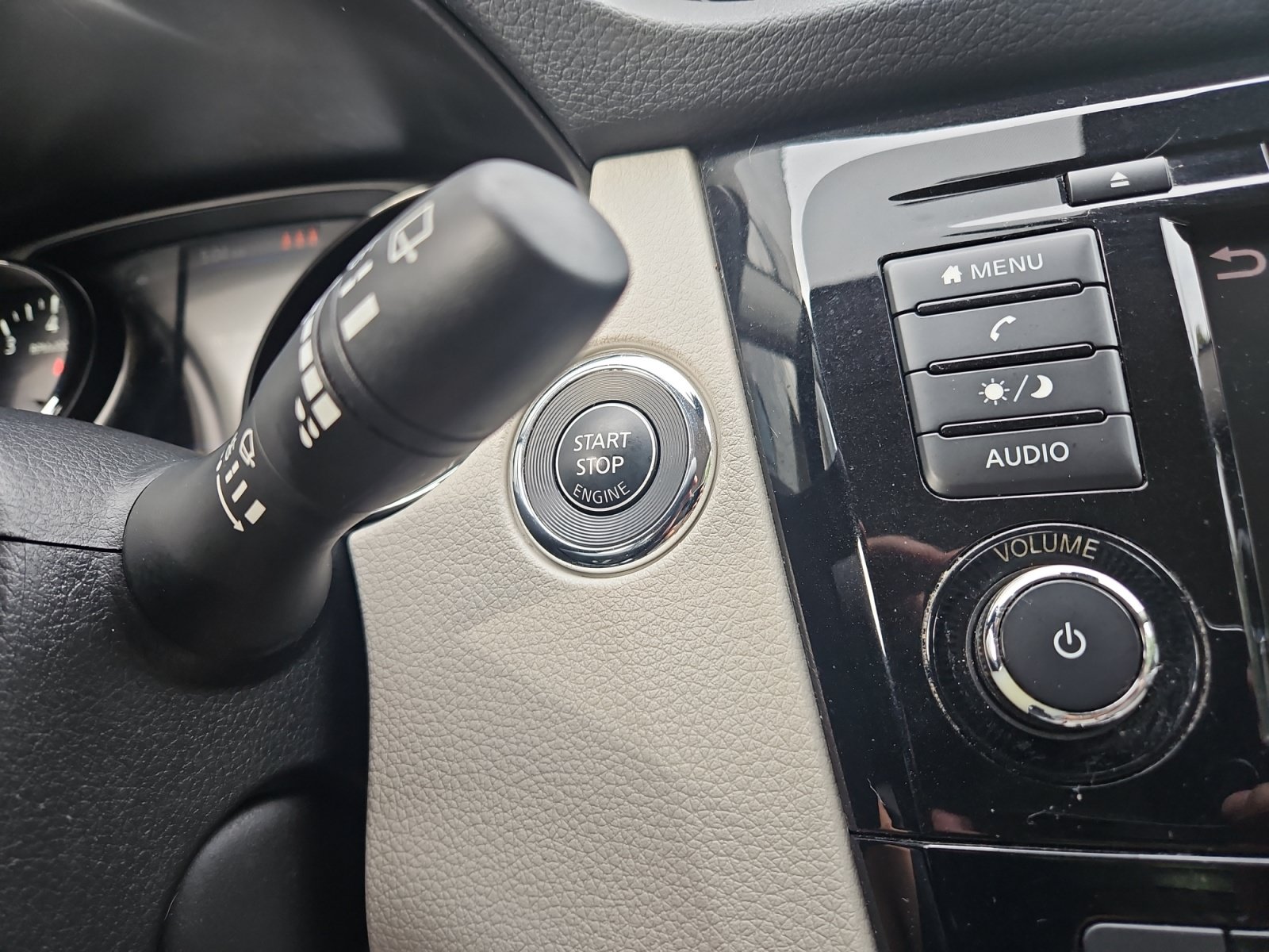 Used 2020 Nissan Rogue Sport SV w/ All-Weather Package AWD/4WD image 18