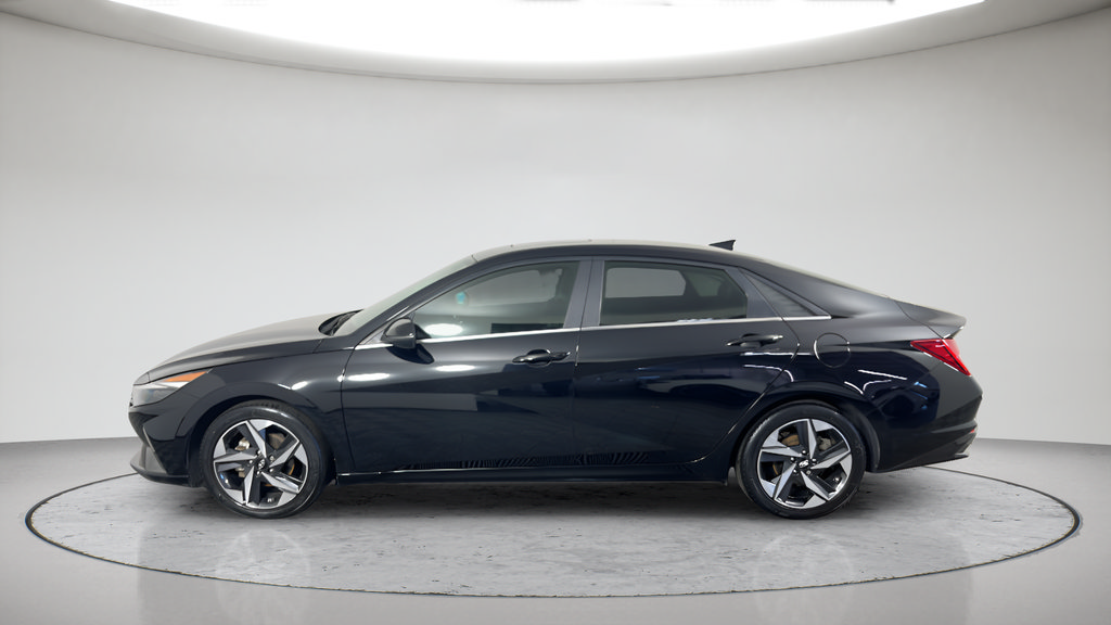 Used 2022 Hyundai Elantra Limited w/ Cargo Package FWD image 6