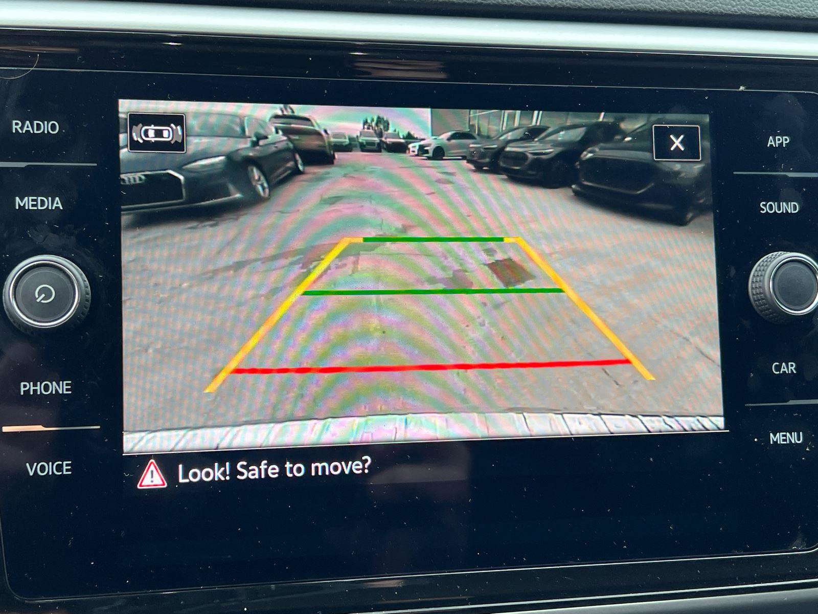 Used 2023 Volkswagen Atlas SE image 30