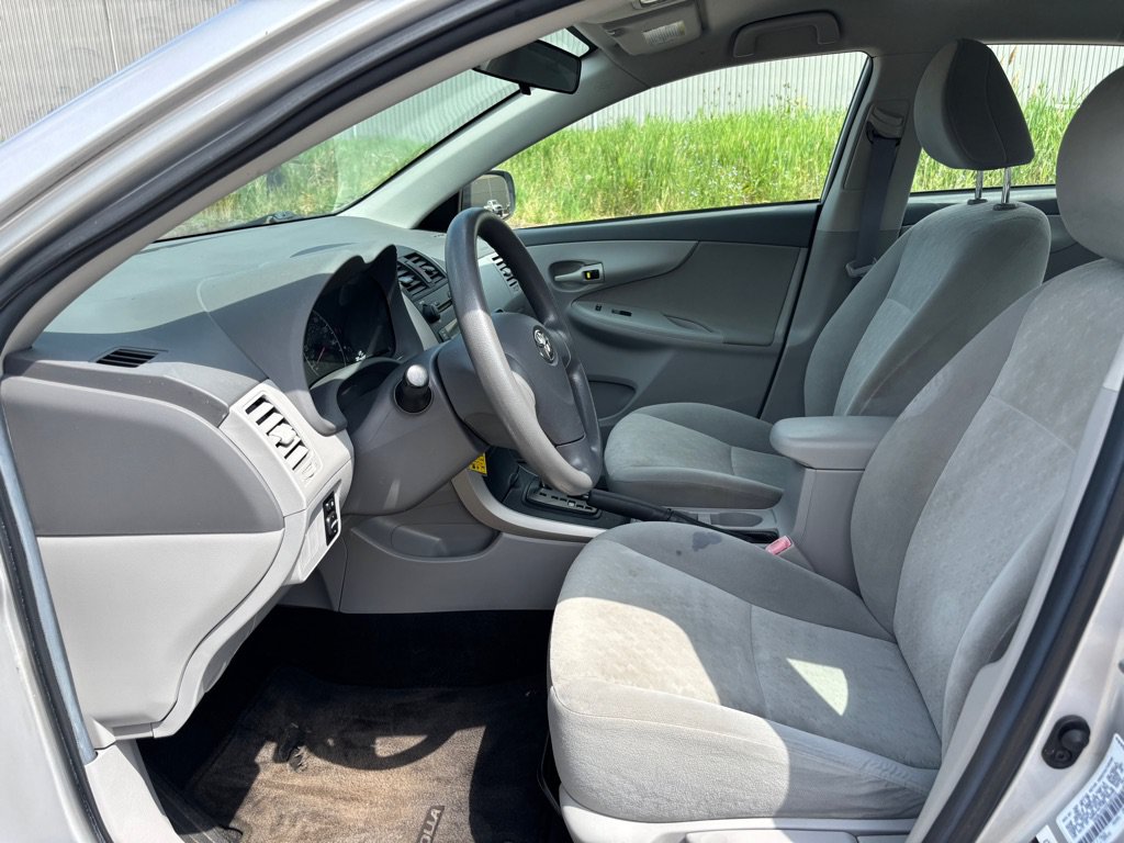 Used 2009 Toyota Corolla FWD image 8