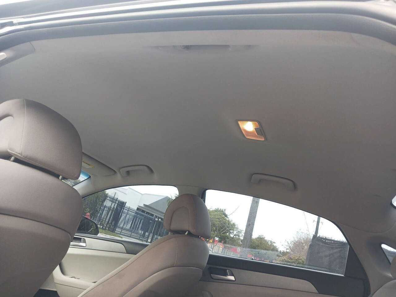 Used 2016 Hyundai Sonata SE FWD image 18