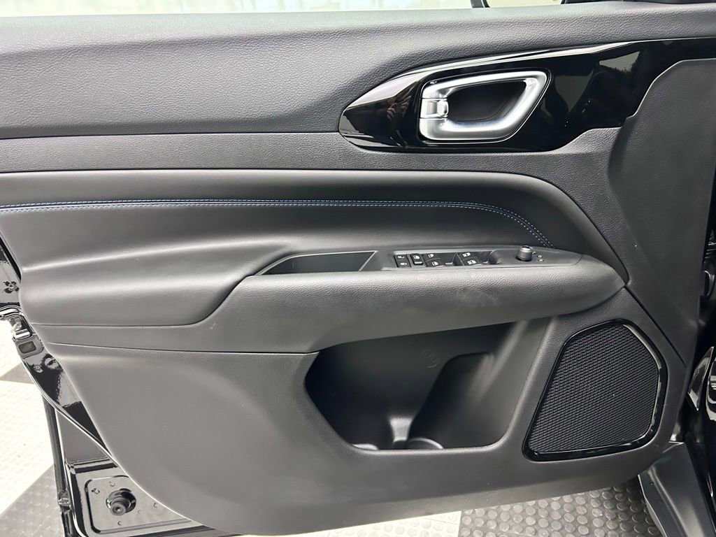 New 2026 Jeep Compass Latitude image 10