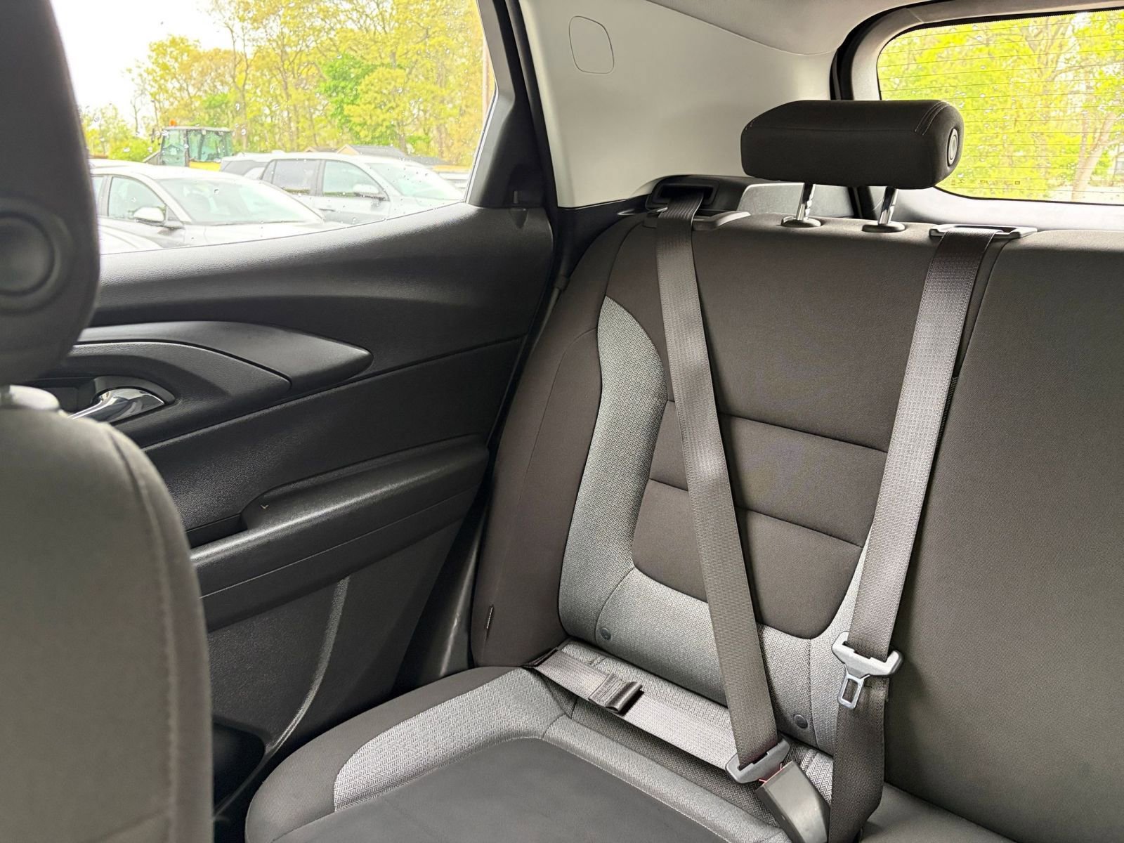 Used 2025 Chevrolet TrailBlazer LT FWD image 38