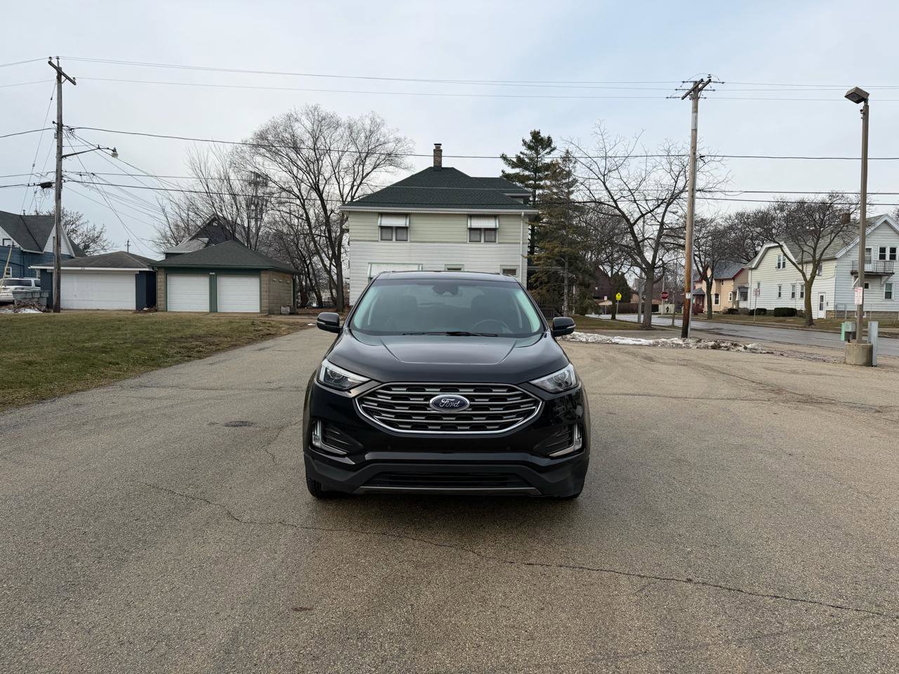 Used 2024 Ford Edge Titanium image 2