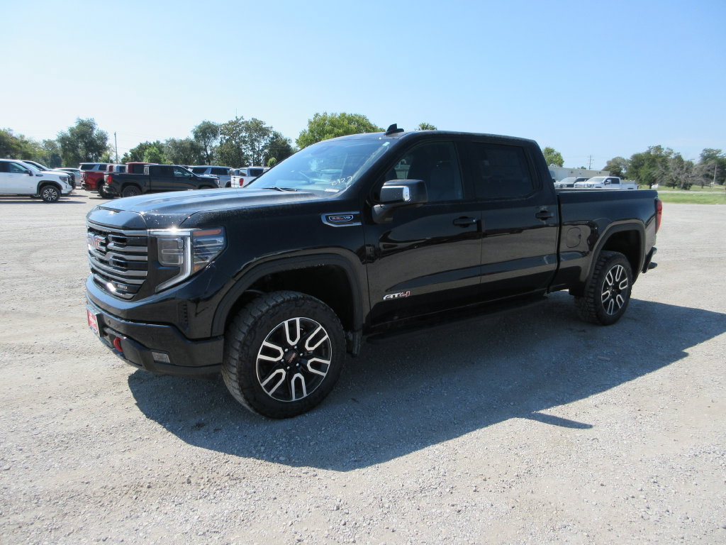 New 2026 GMC Sierra 1500 AT4 w/ AT4 Premium Package AWD/4WD image 12