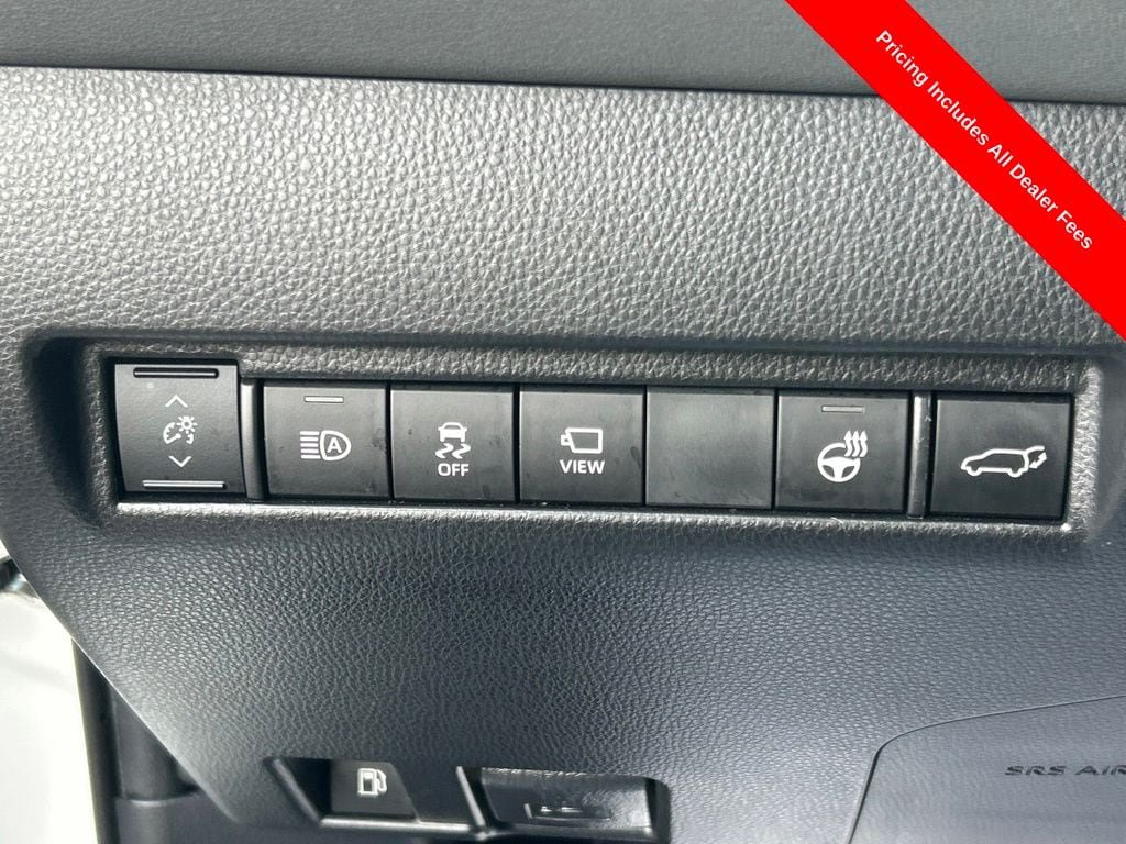 Used 2023 Toyota Venza Limited AWD/4WD image 6