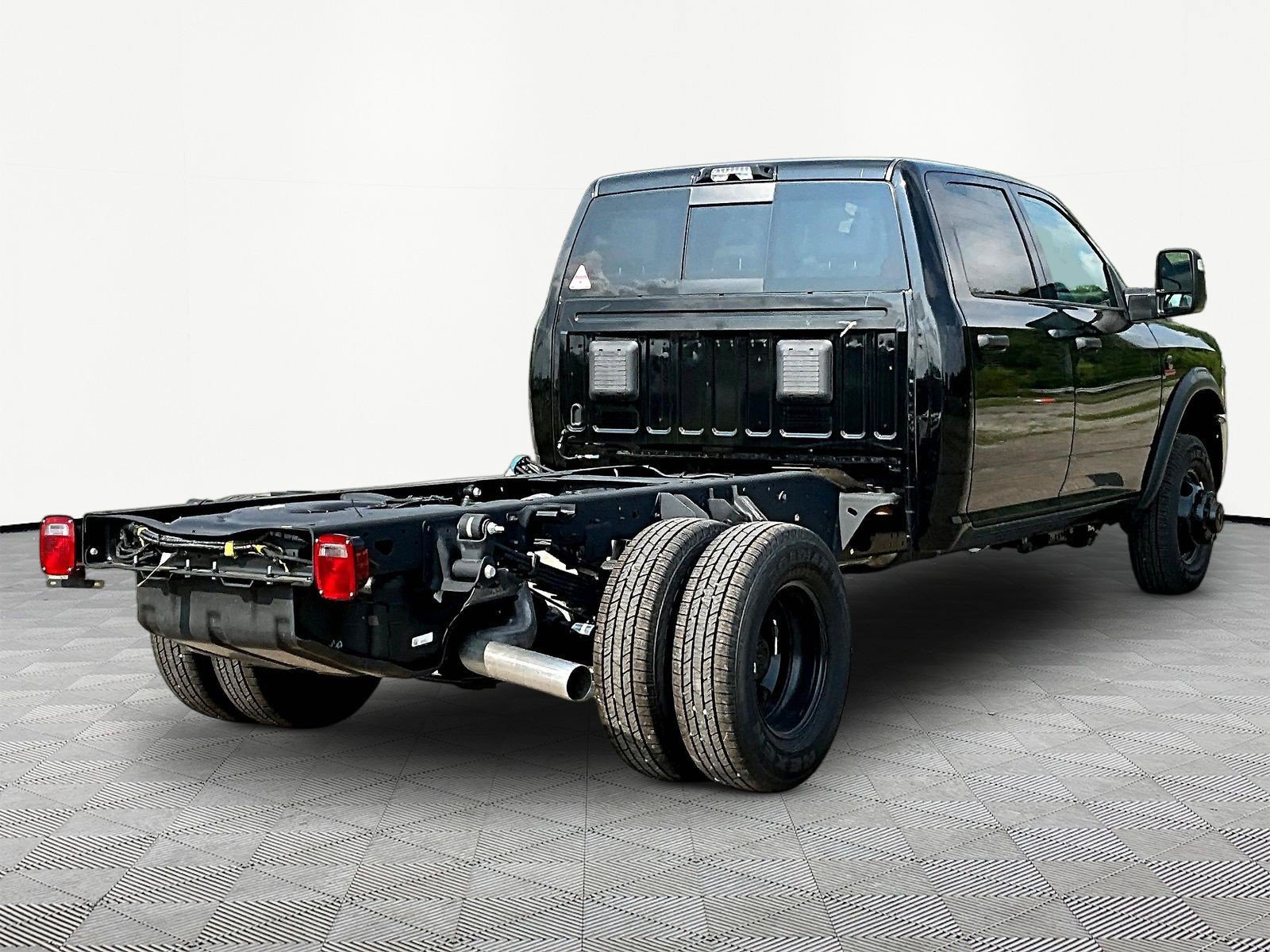 New 2026 RAM 3500 Tradesman AWD/4WD image 7