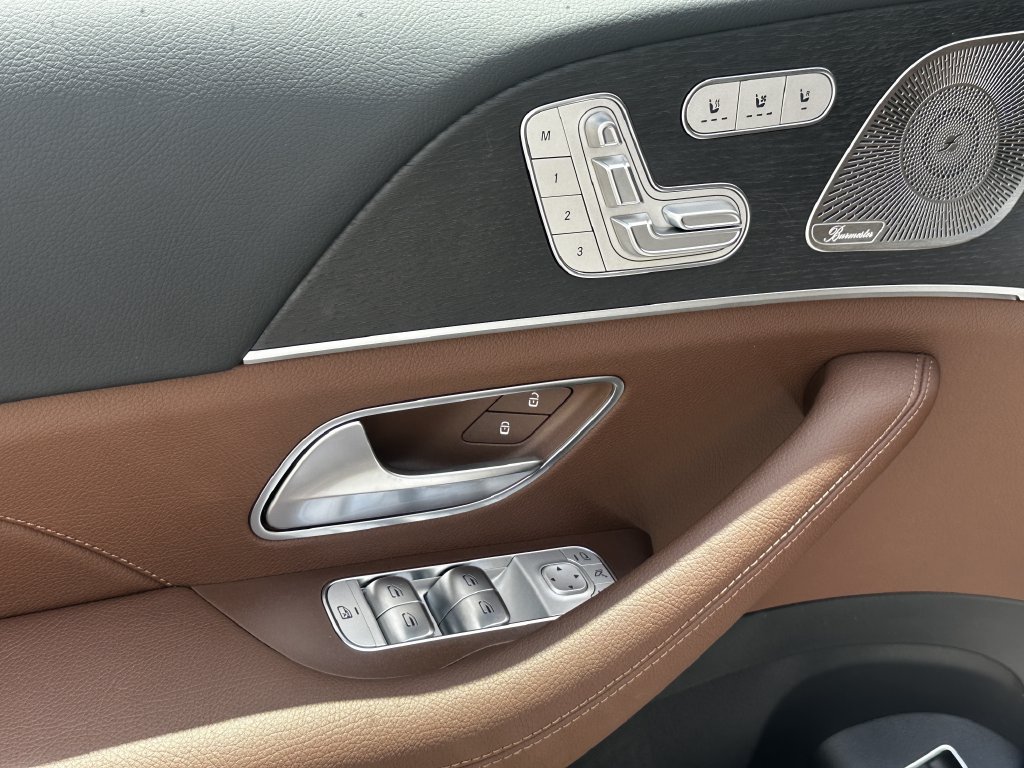 New 2026 Mercedes-Benz GLS 450 4MATIC image 12