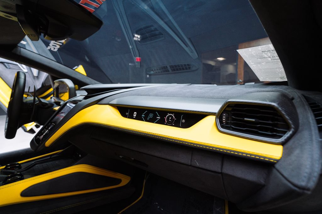 Used 2024 Lamborghini Revuelto AWD/4WD image 48