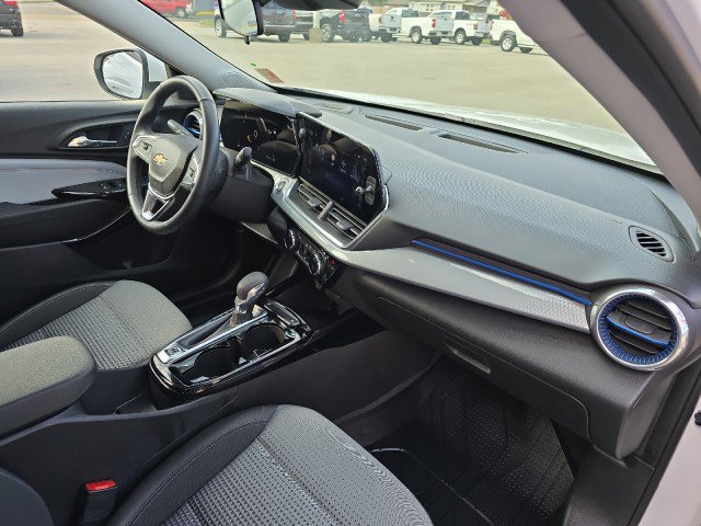 Used 2024 Chevrolet Trax LT w/ Driver Confidence Package image 41