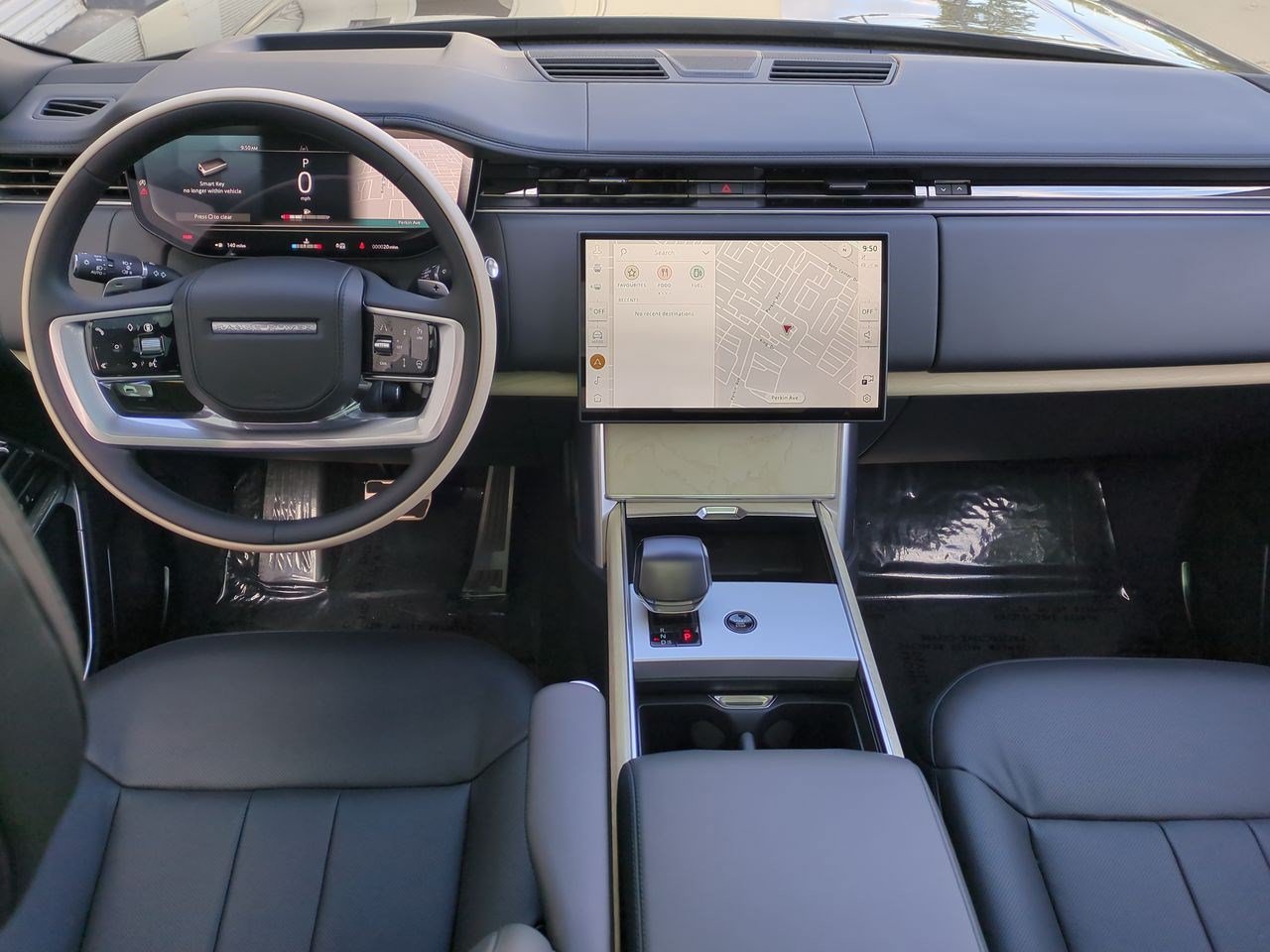 New 2025 Land Rover Range Rover SV AWD/4WD image 23