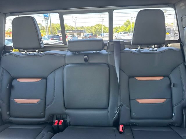 New 2026 GMC Sierra 1500 AT4 w/ AT4 Premium Package AWD/4WD image 13