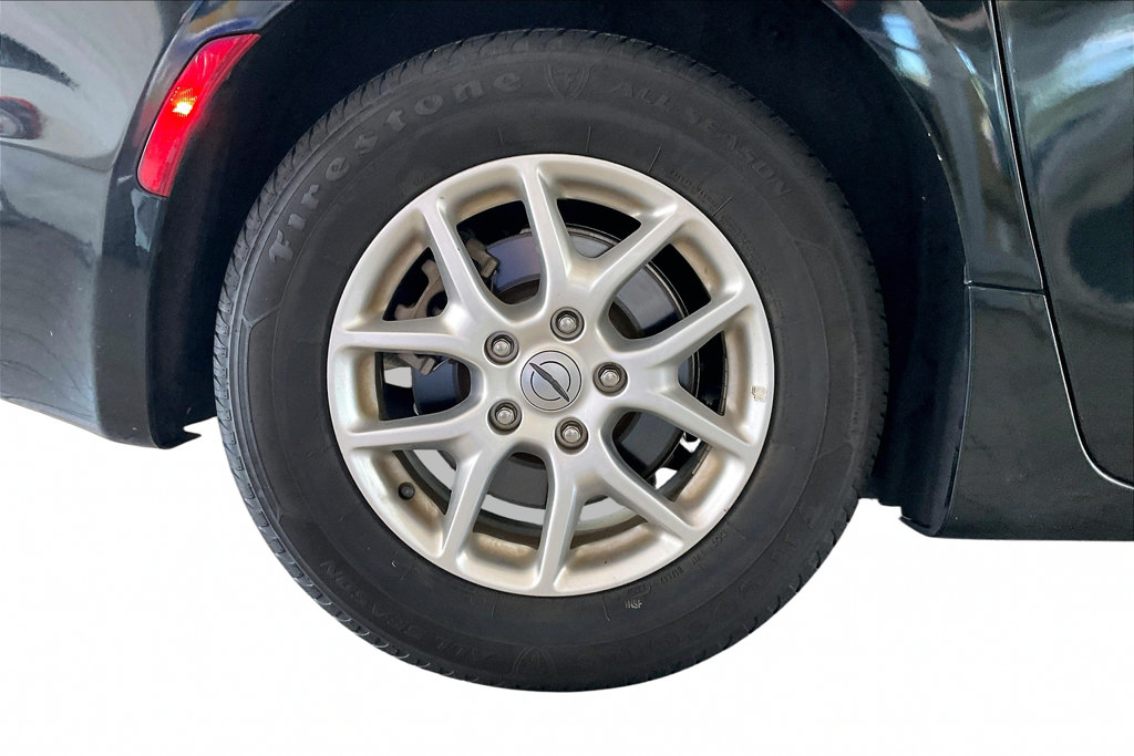 Used 2024 Chrysler Pacifica Touring-L FWD image 33