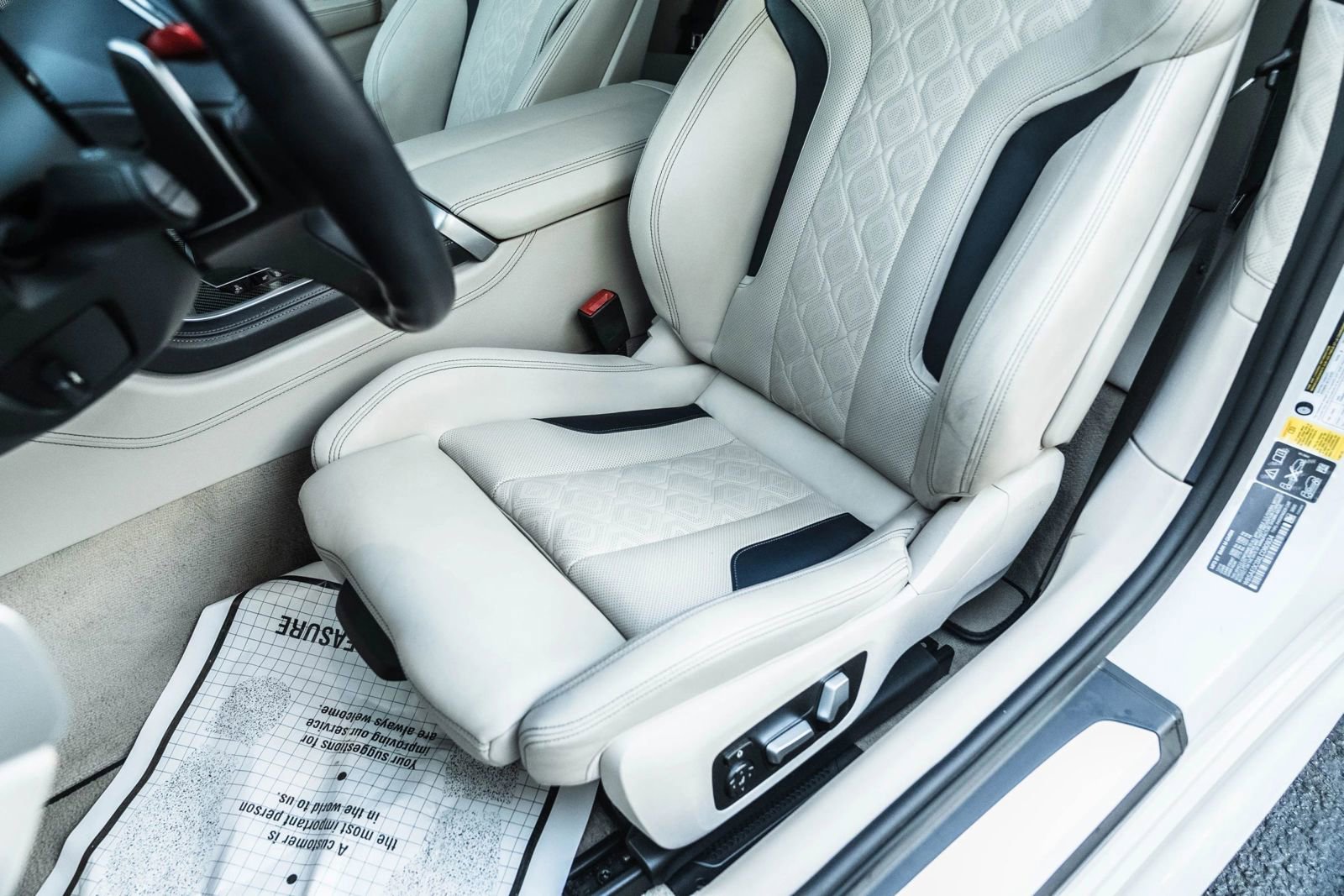 Used 2020 BMW M8 Coupe image 27