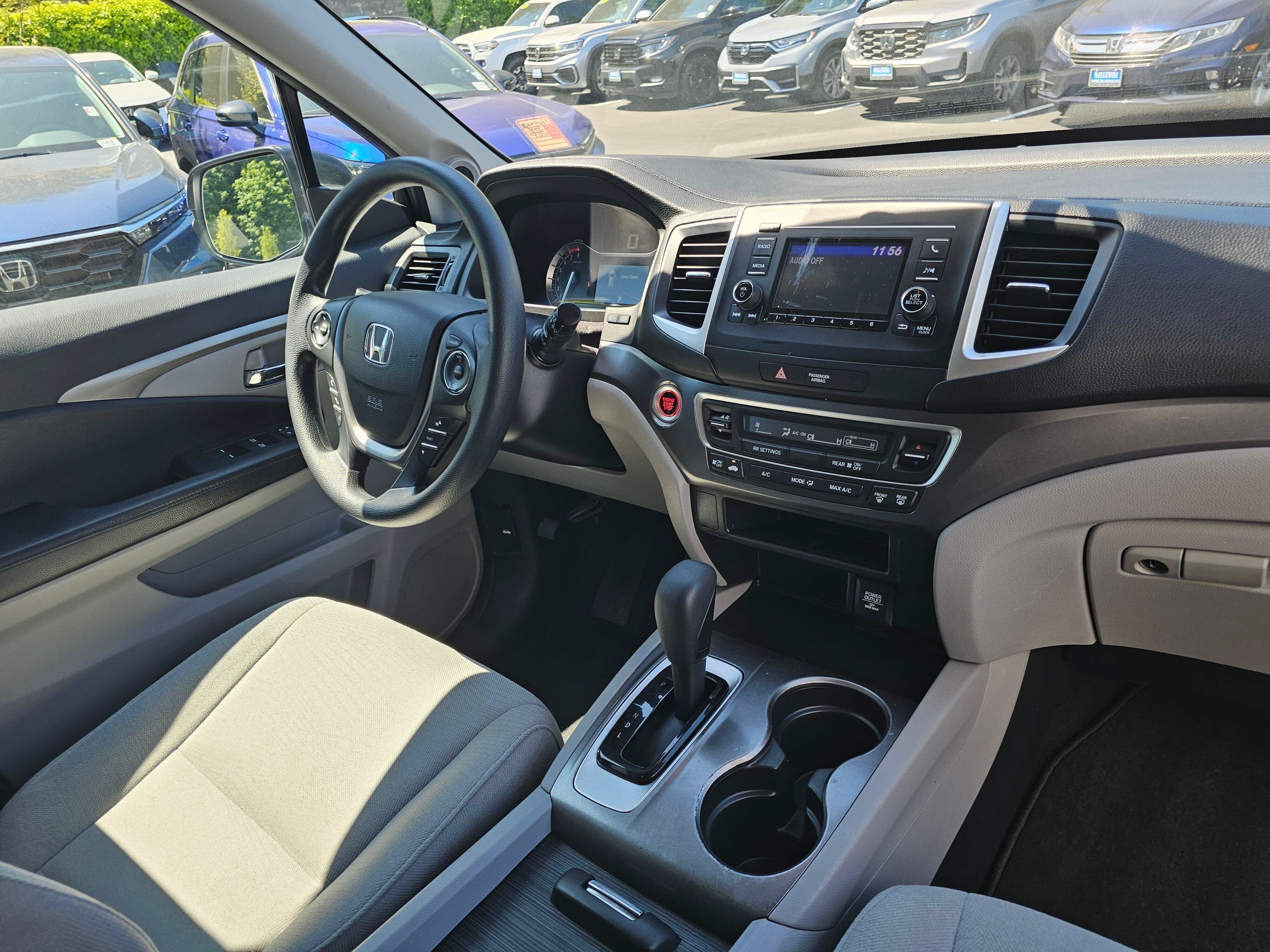 Used 2018 Honda Pilot LX image 10