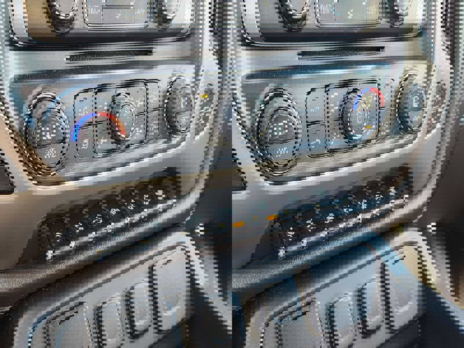 Used 2016 GMC Sierra 2500 Denali w/ Duramax Plus Package image 23