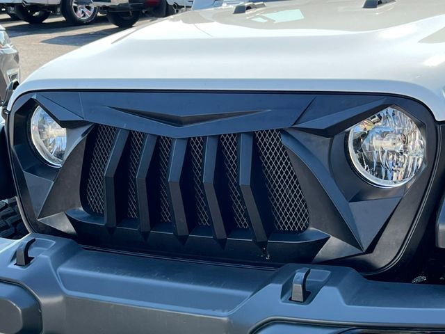 Used 2021 Jeep Wrangler Sport image 32