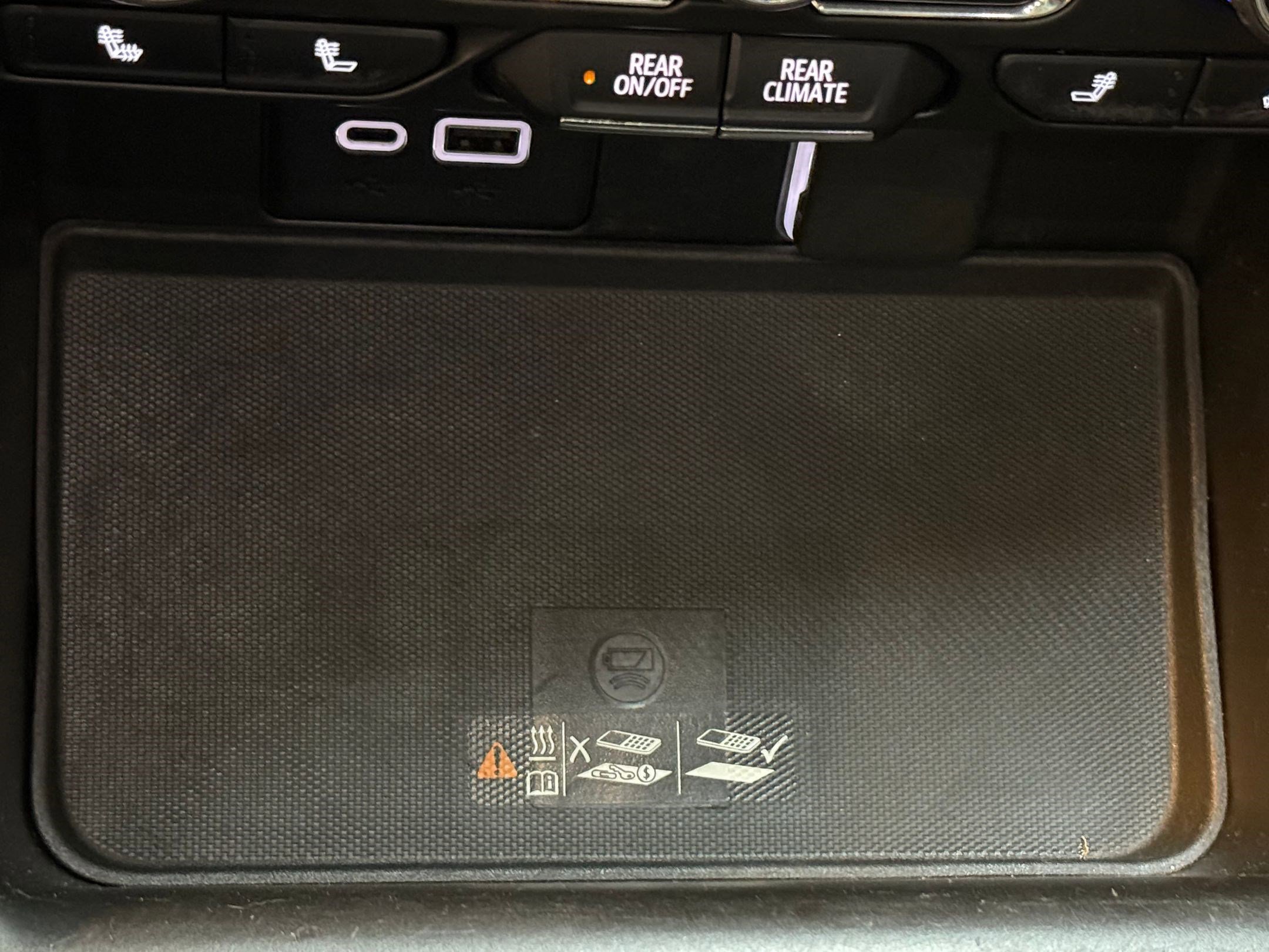 Used 2022 Chevrolet Tahoe LT w/ LT Signature Package image 32